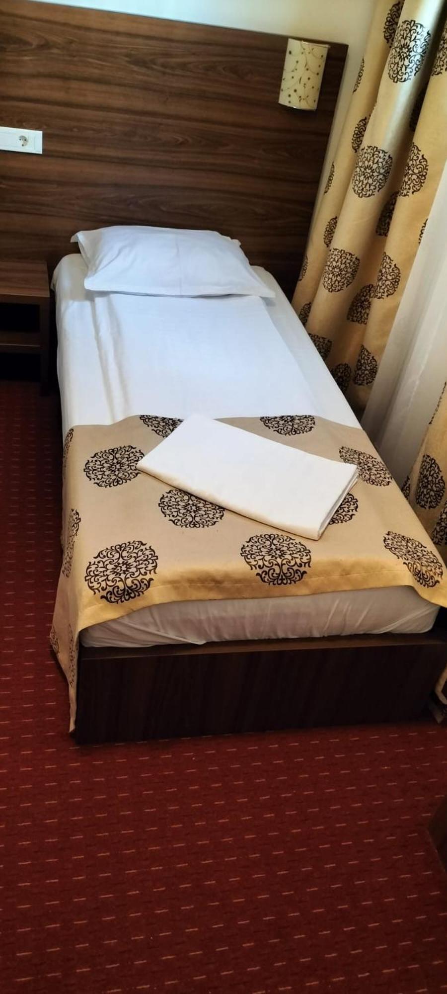 Hostel Orhideea Buzau Luaran gambar