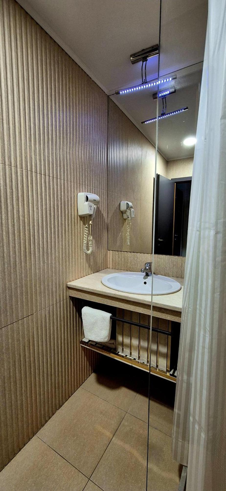 Hostel Orhideea Buzau Luaran gambar