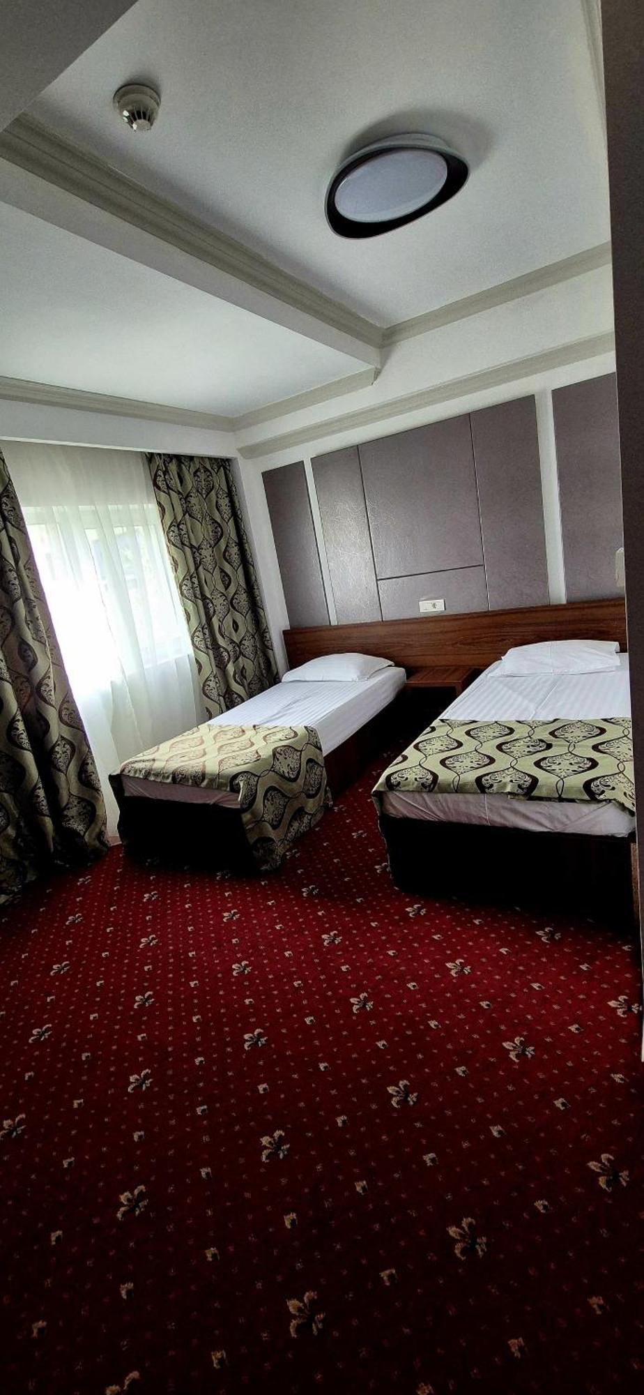 Hostel Orhideea Buzau Luaran gambar